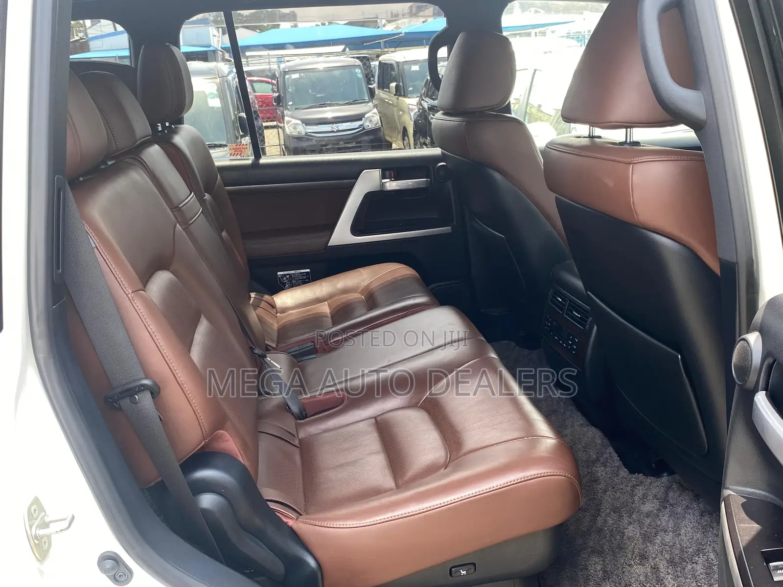 Toyota Land Cruiser 4.6 V8 ZX 2018 White