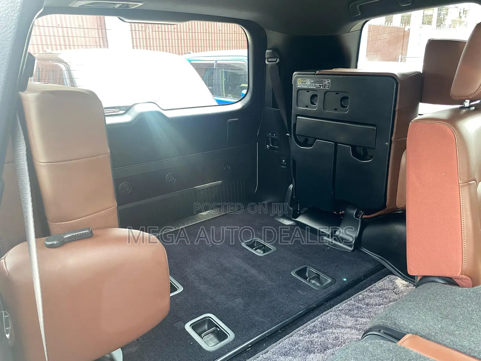 Toyota Land Cruiser 4.6 V8 ZX 2018 White