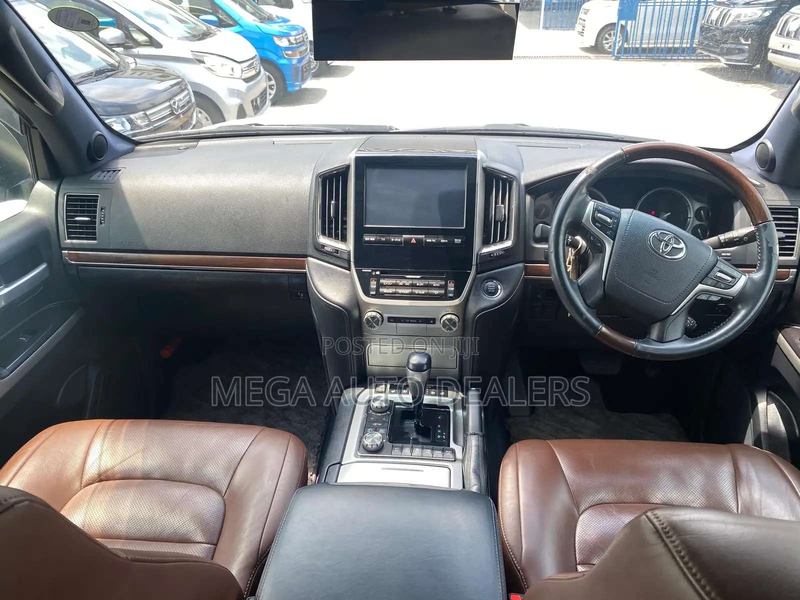 Toyota Land Cruiser 4.6 V8 ZX 2018 White
