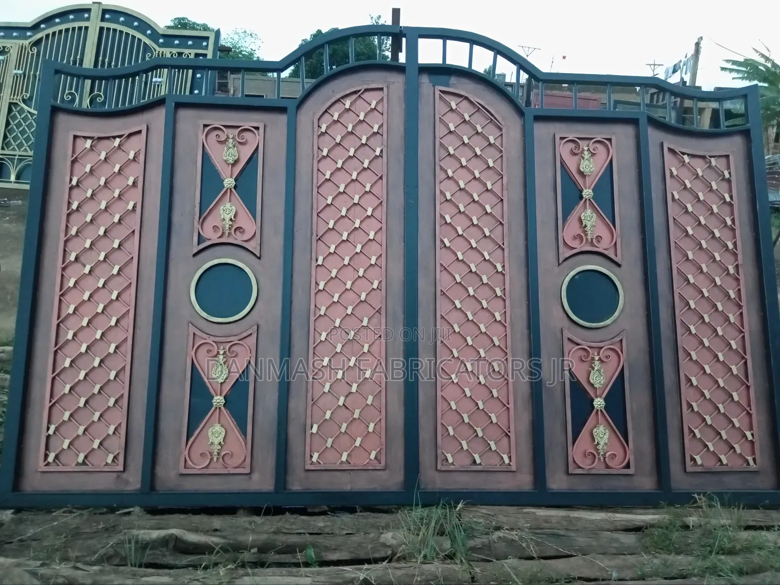 Stylish Home Gate