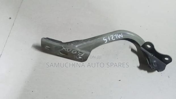 Bonnet Hinges Nissan Roox