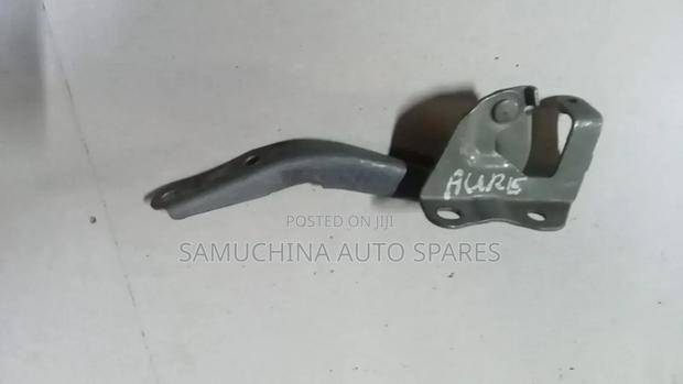 Bonnet Hinges Toyota Auris