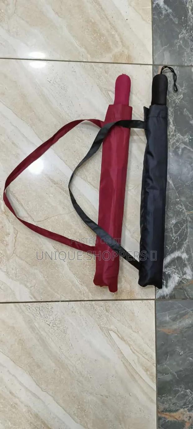Superb Quality Extra Large Umbrella With Carrying Strap - thumbnail 2