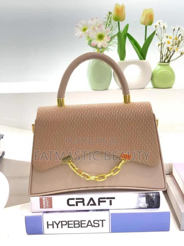 Slingbags for 1800 - thumbnail 2