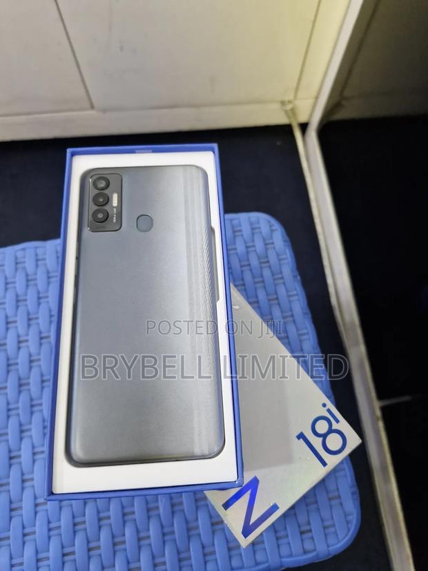 Tecno Camon 18i 128 GB Gray - main view
