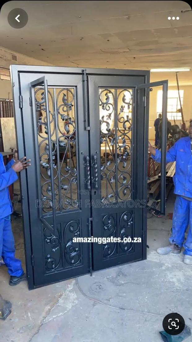 Strong Stylish Metal Gate for Sale - main view