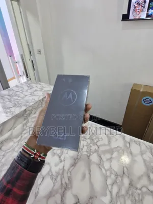 New Motorola Razr 2022 256 GB Black