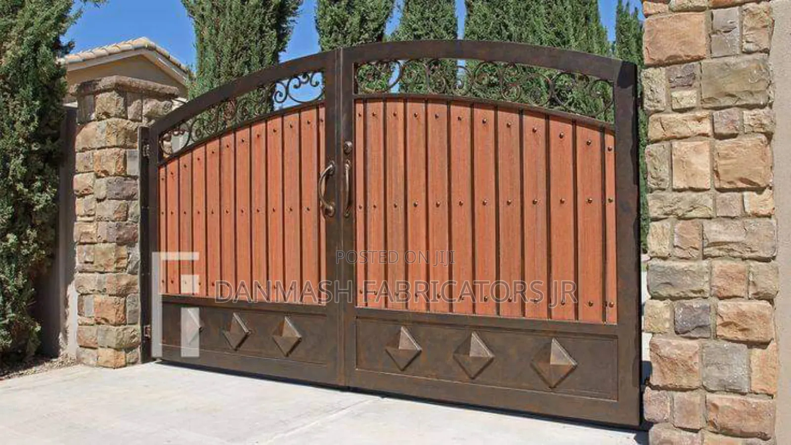 Modern Wooden and Metal Gate for Sale