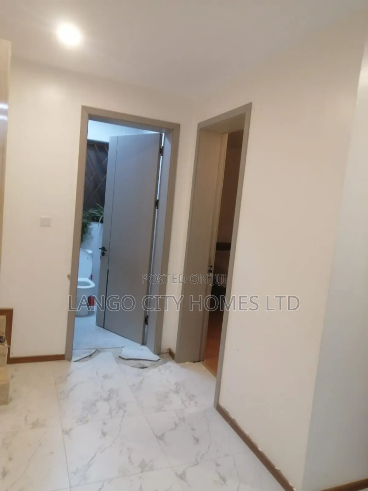 Elegant Wooden Solid Interior Door
