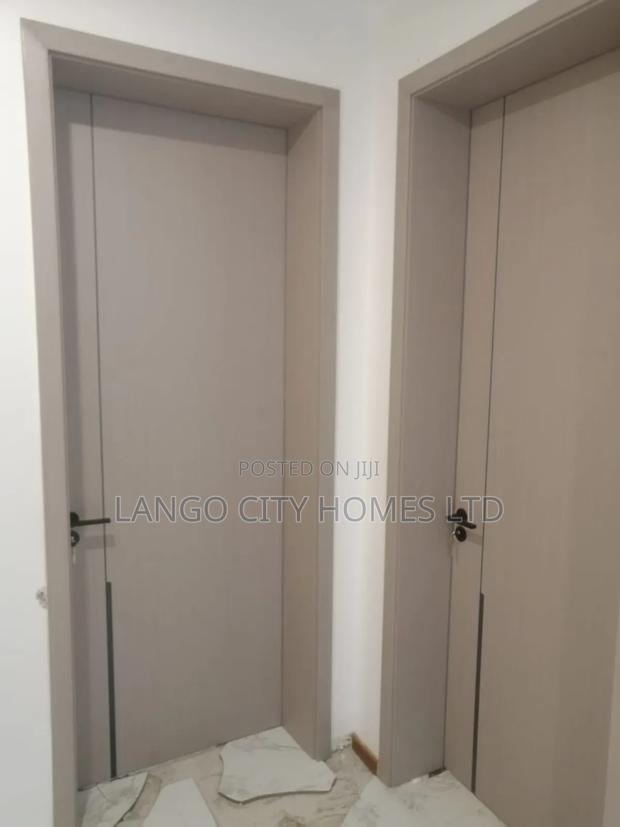 Elegant Wooden Solid Interior Door - thumbnail 3
