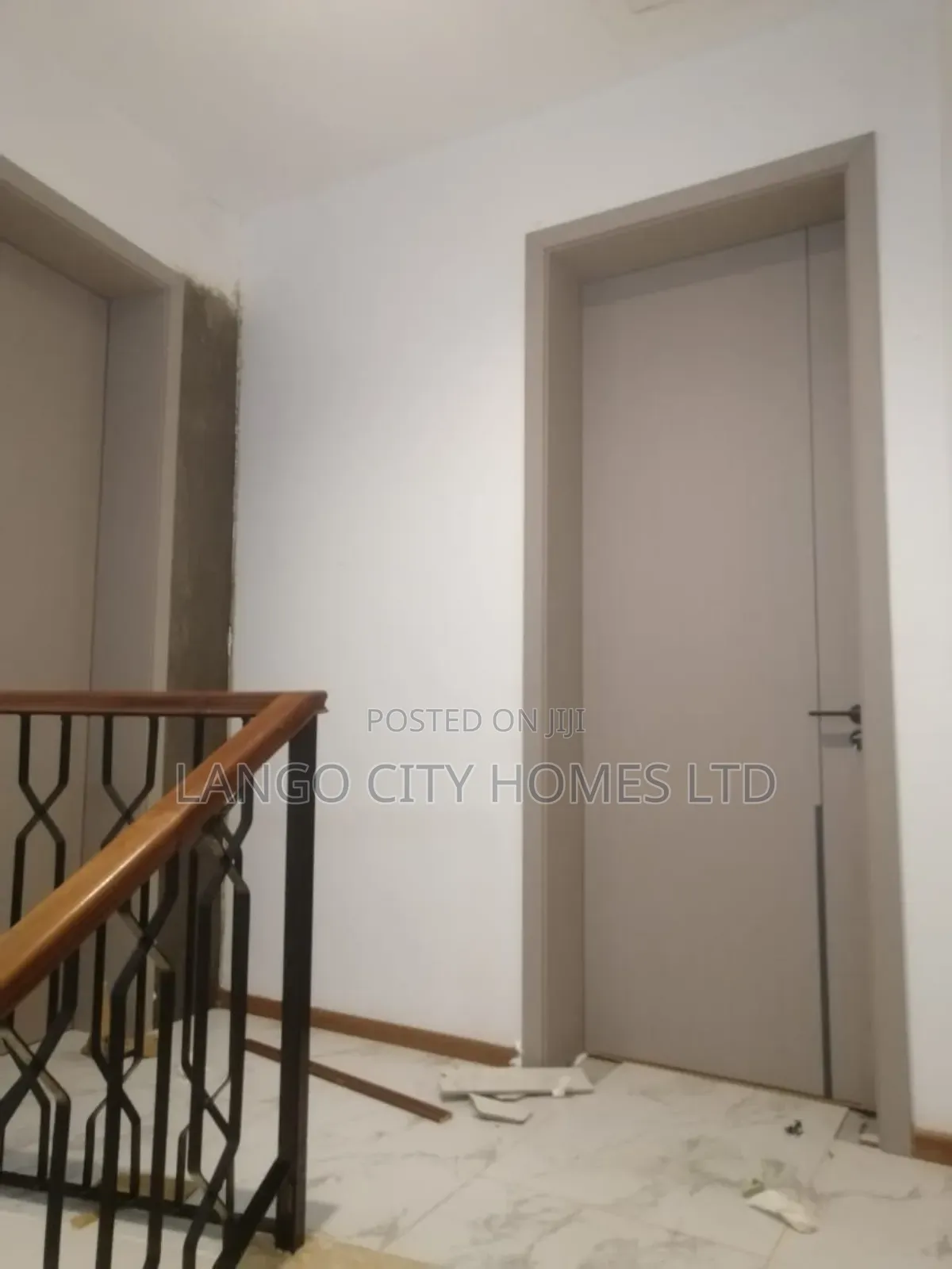Elegant Wooden Solid Interior Door
