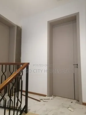 Elegant Wooden Solid Interior Door