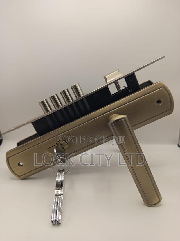 Fealty 4 Pin Door Lock - main view