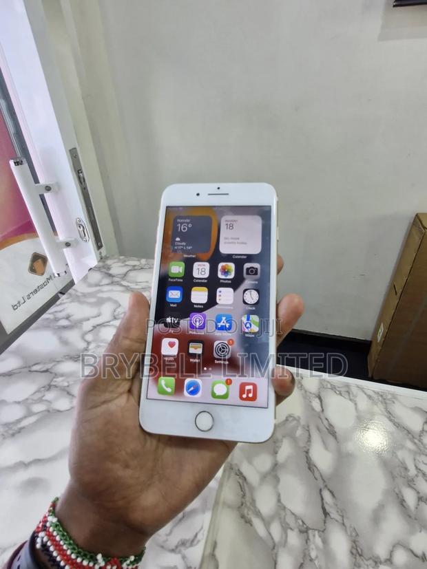 Apple iPhone 7 Plus 128 GB Gold - main view