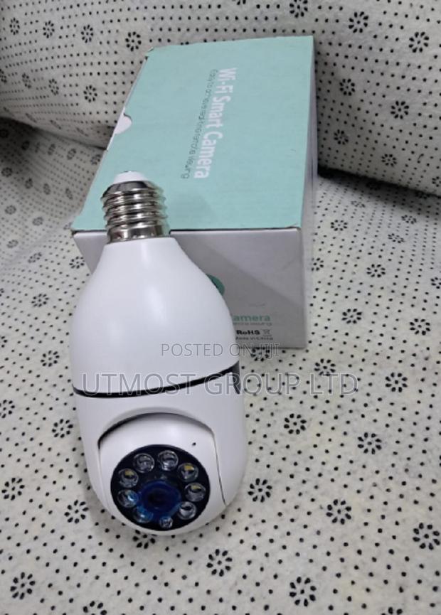 Classic 4mp Bulb Wifi Camera Indoor Dual Lens Wireless Light Ip Camera