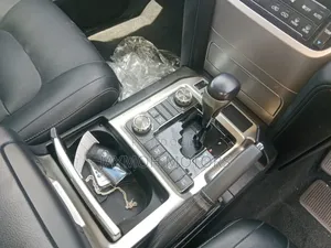 Toyota Land Cruiser 2019 Black