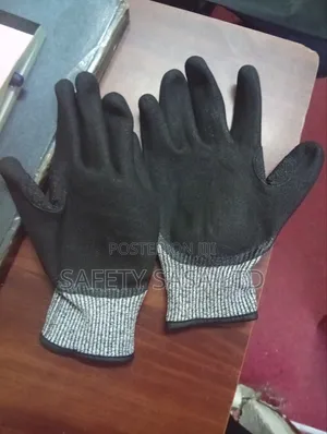 Cut Resistant Gloves /Anti_ Impact