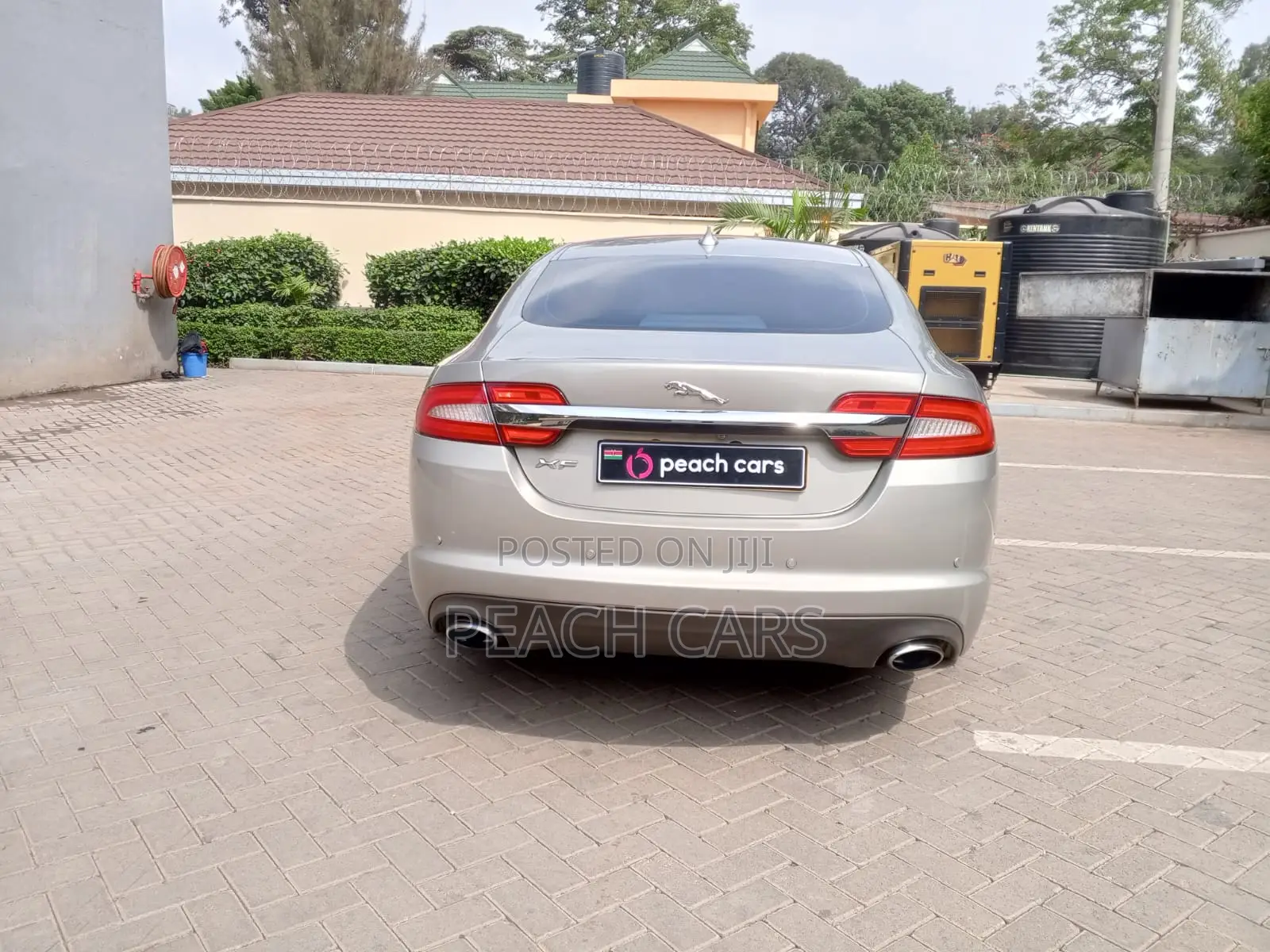 Jaguar XF 2.0L 2013 Beige