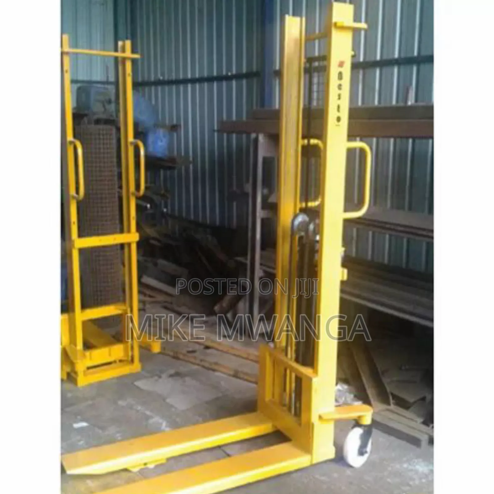Warehouse Manual Stacker