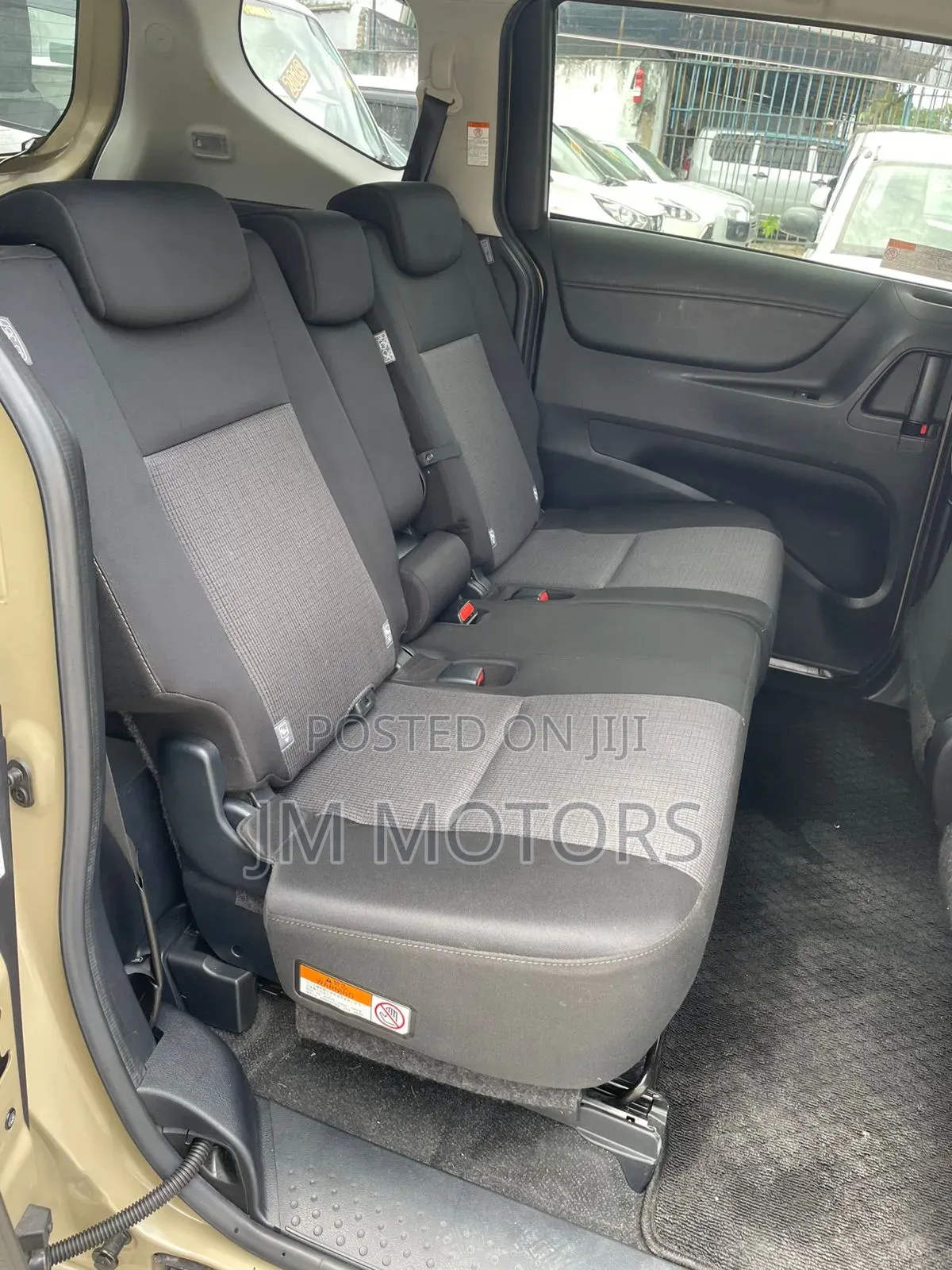 Toyota Sienta 2019 Beige