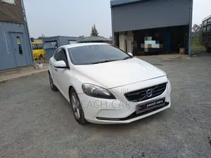 Volvo V40 T5 AWD 2015 White