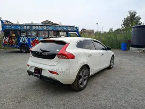 Volvo V40 T5 AWD 2015 White