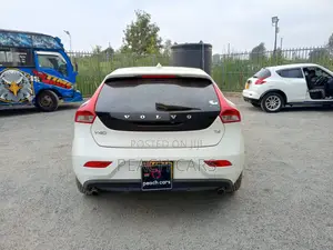 Volvo V40 T5 AWD 2015 White