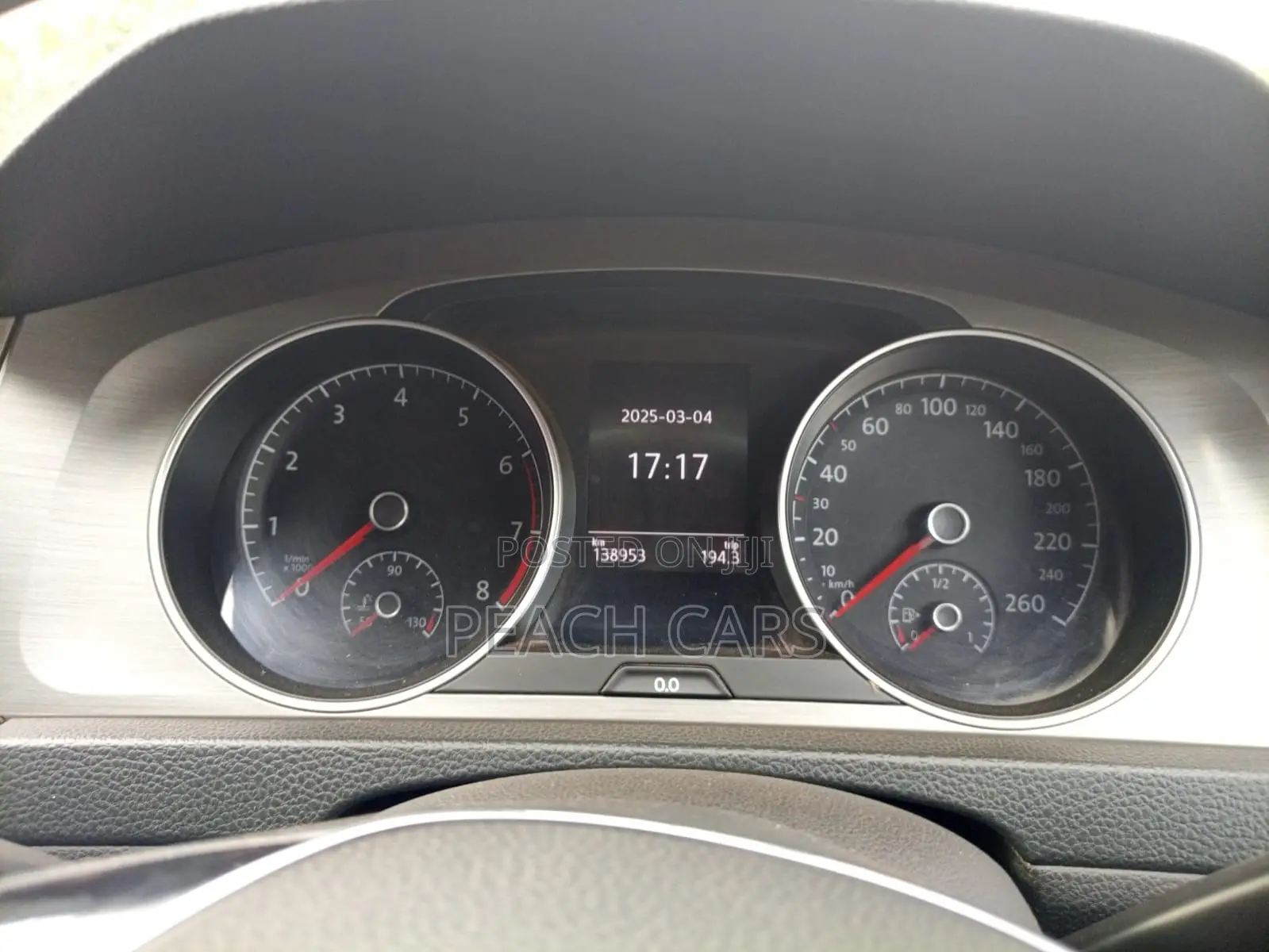 Volkswagen Golf 2.5L PZEV 4dr Hatchback (2.5L 5cyl 6A) 2014 Red