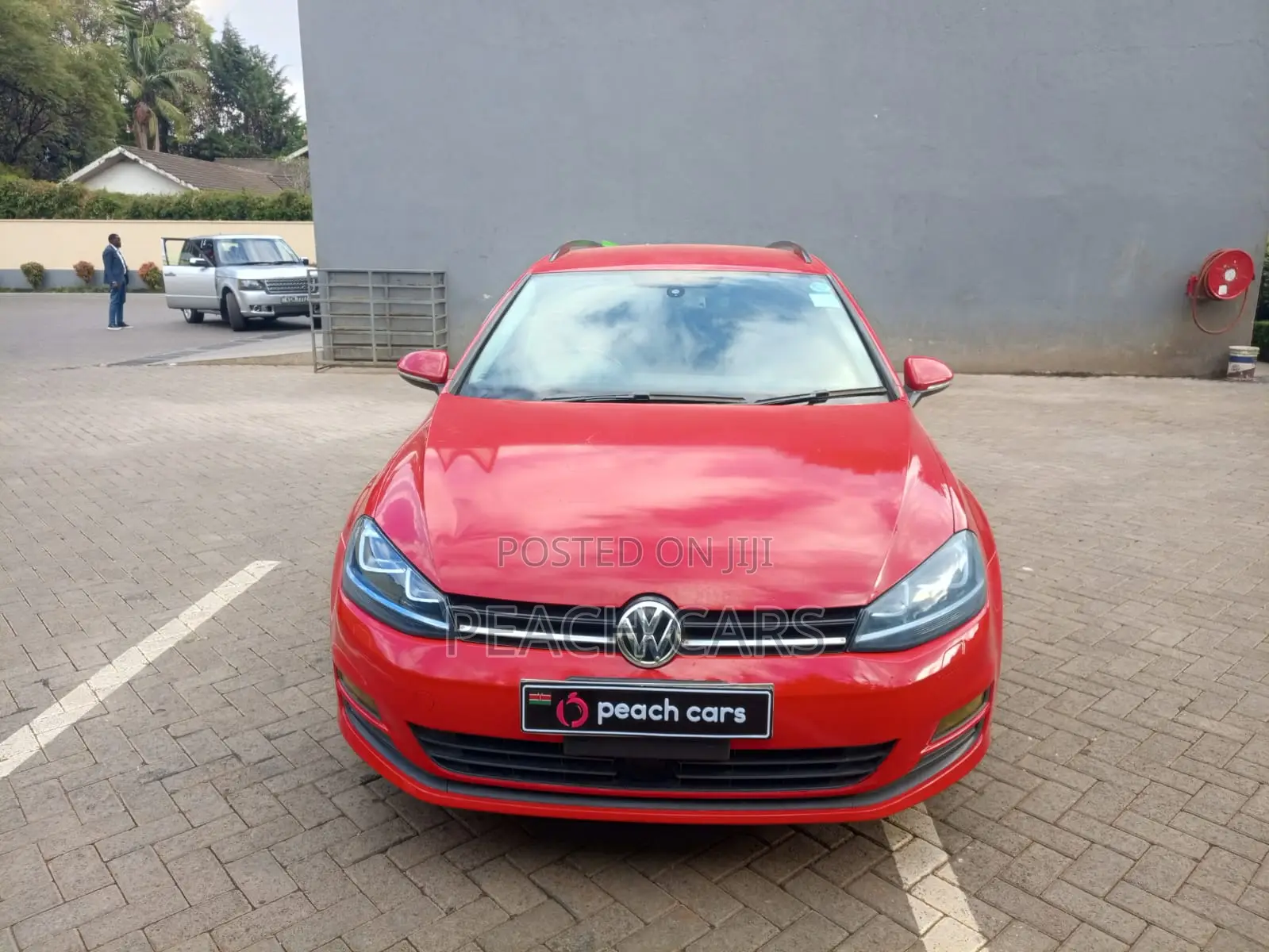 Volkswagen Golf 2.5L PZEV 4dr Hatchback (2.5L 5cyl 6A) 2014 Red