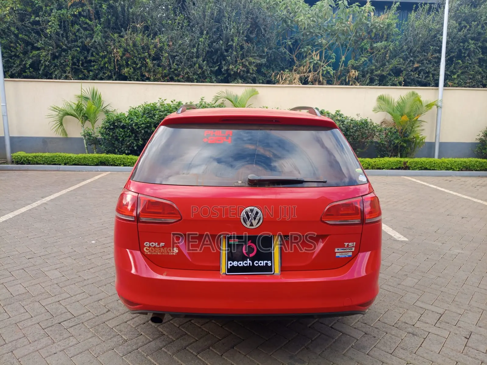Volkswagen Golf 2.5L PZEV 4dr Hatchback (2.5L 5cyl 6A) 2014 Red