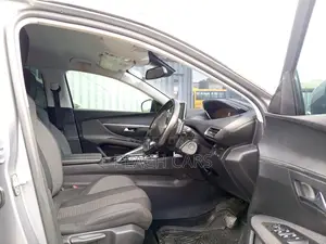 Peugeot 3008 2018 Gray