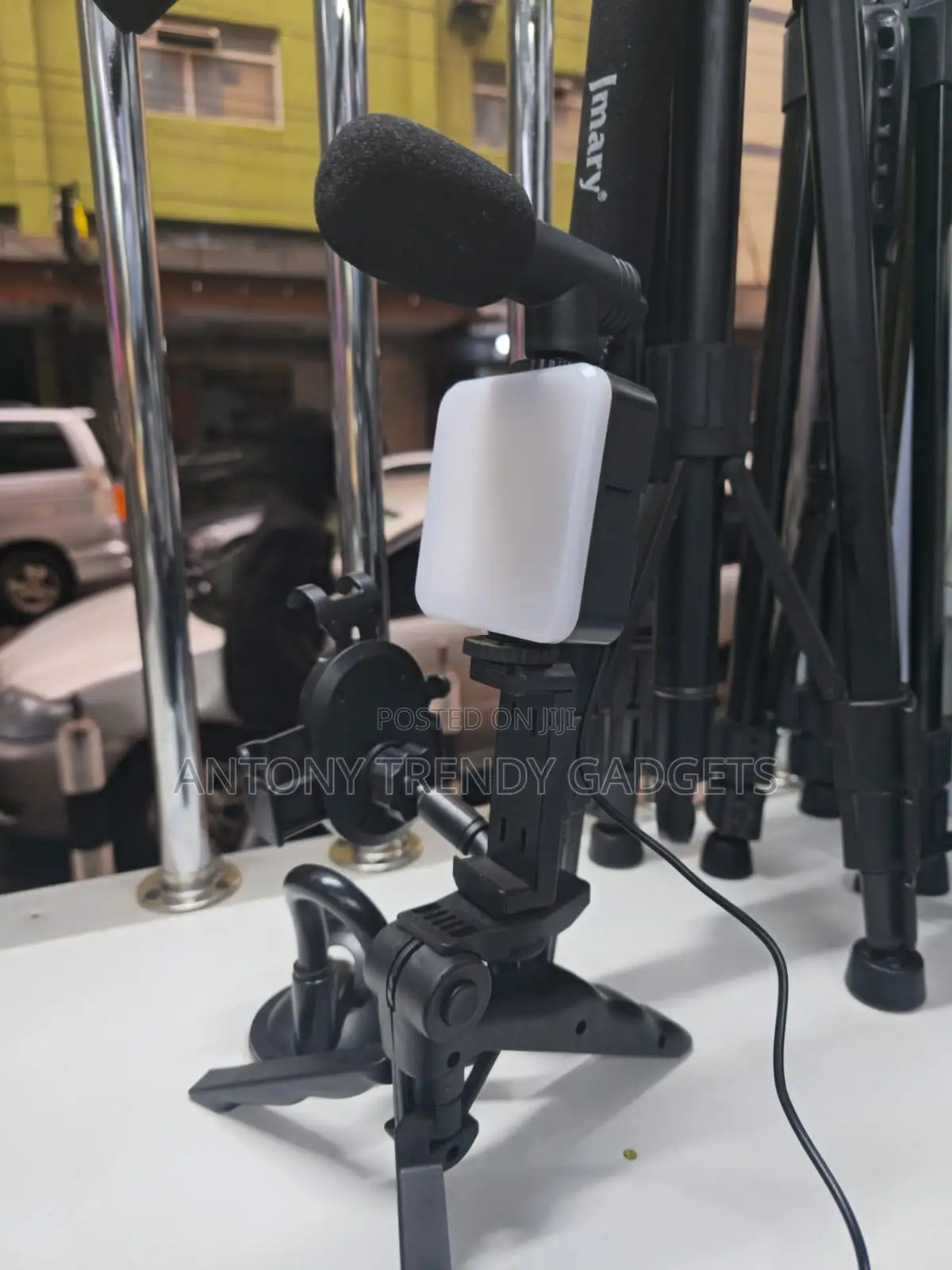 Ay49 Vlogging Kit With Led Light & Microphone Stand