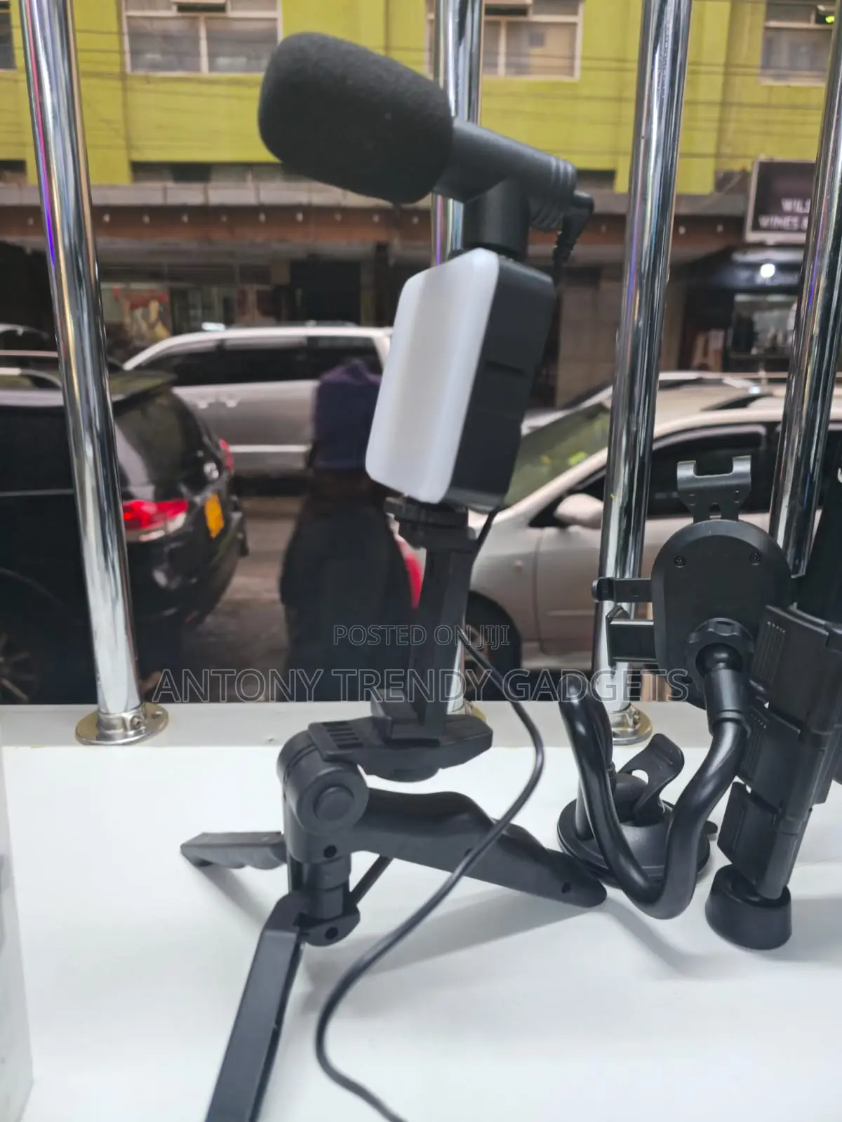Professional Vlogging Kit With Led, Microphone & Stand