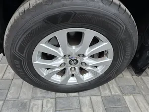 Toyota Land Cruiser 2018 Silver