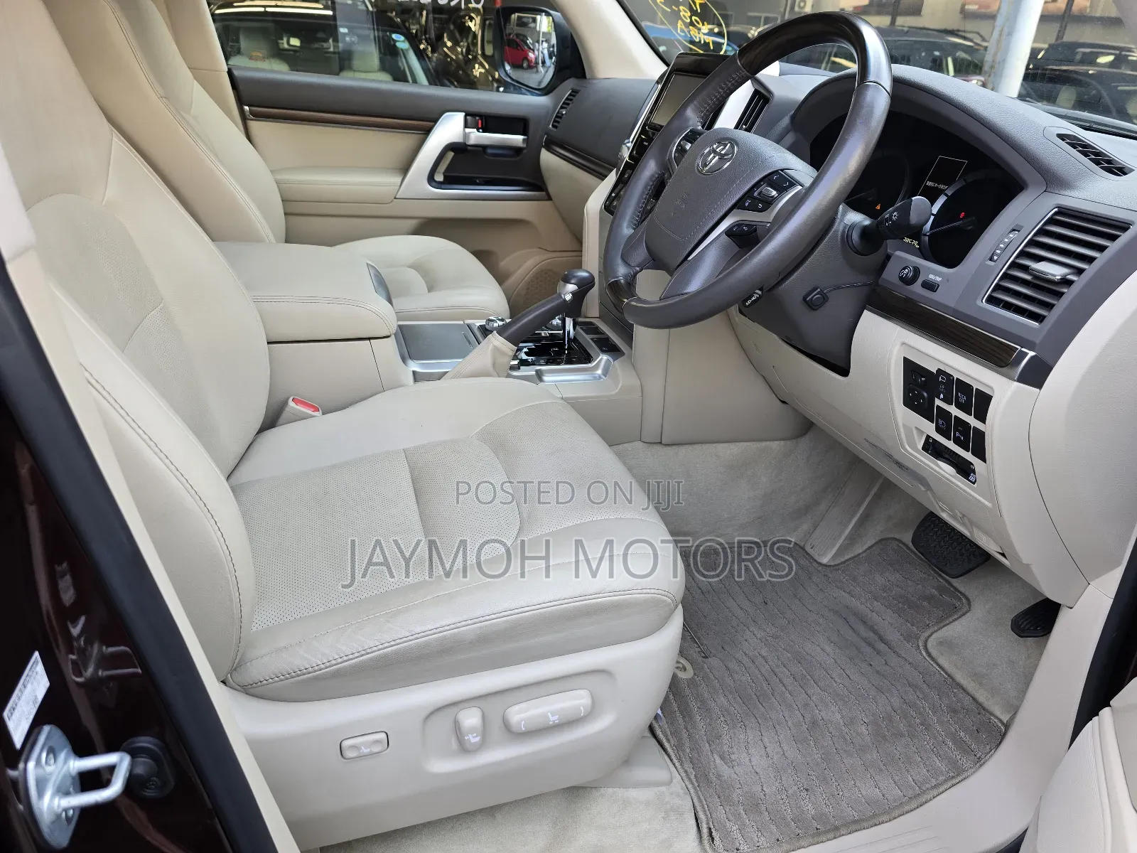Toyota Land Cruiser 2018 Maroon