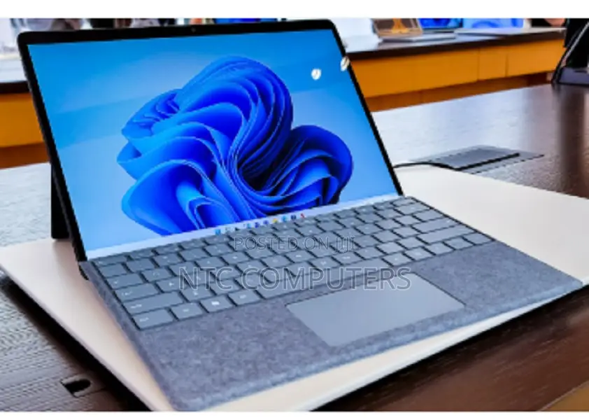 Laptop Microsoft 8GB Intel Pentium HDD 128GB