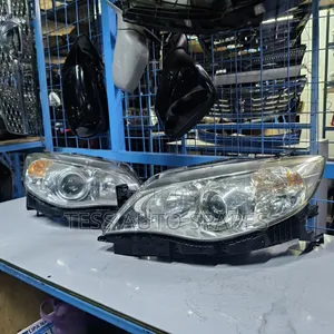 Subarun 14 Xenon Headlights Available