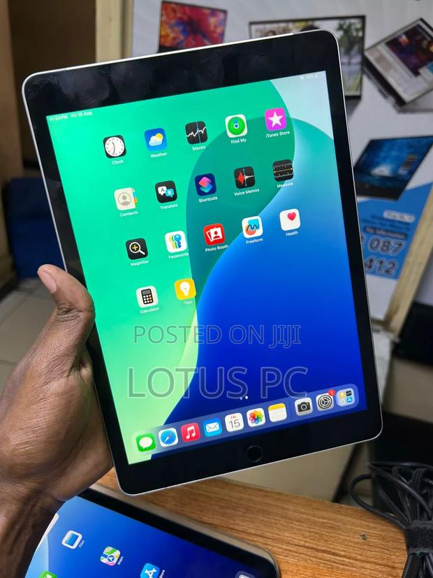 Apple iPad 10.2 (2021) 256 GB Silver - thumbnail 3