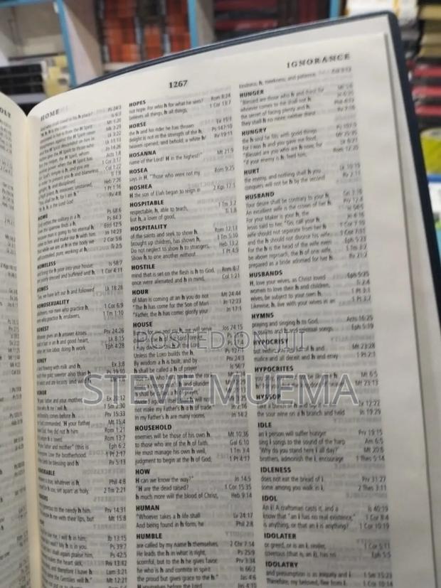 English Standard Bible Large Print. - thumbnail 2