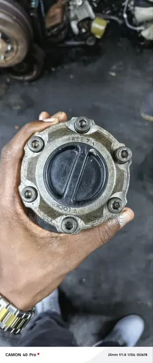 Nissan Hardbody Sahar 4wd X Japan Front Free Hubs
