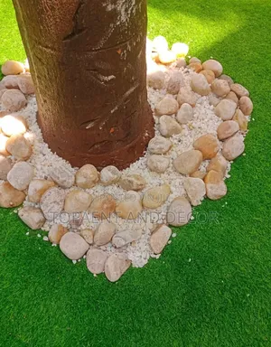 Decorative Artificial Grass Carpet Surrounding Home Compound