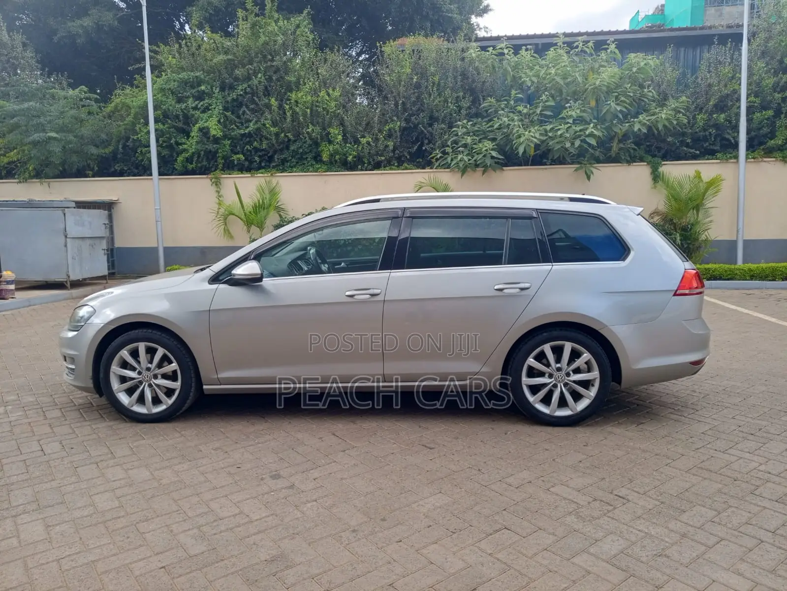 Volkswagen Golf TSI 2-Door FWD 2016 Silver