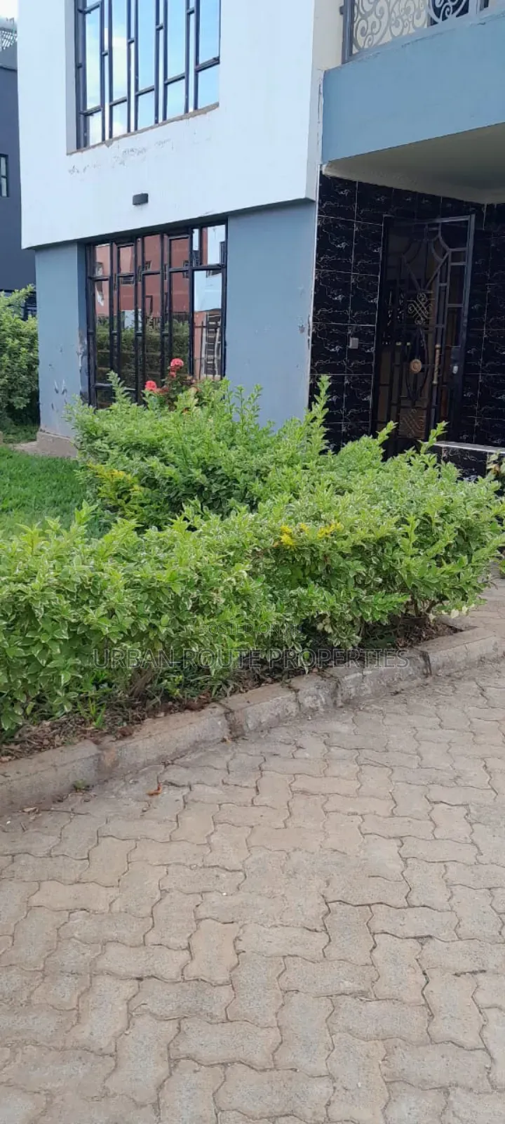 4bdrm Townhouse / Terrace in Ondiri, Kikuyu for rent