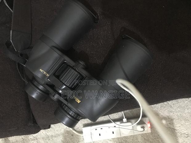 Nikon Aculon A211 Binoculars - thumbnail 2