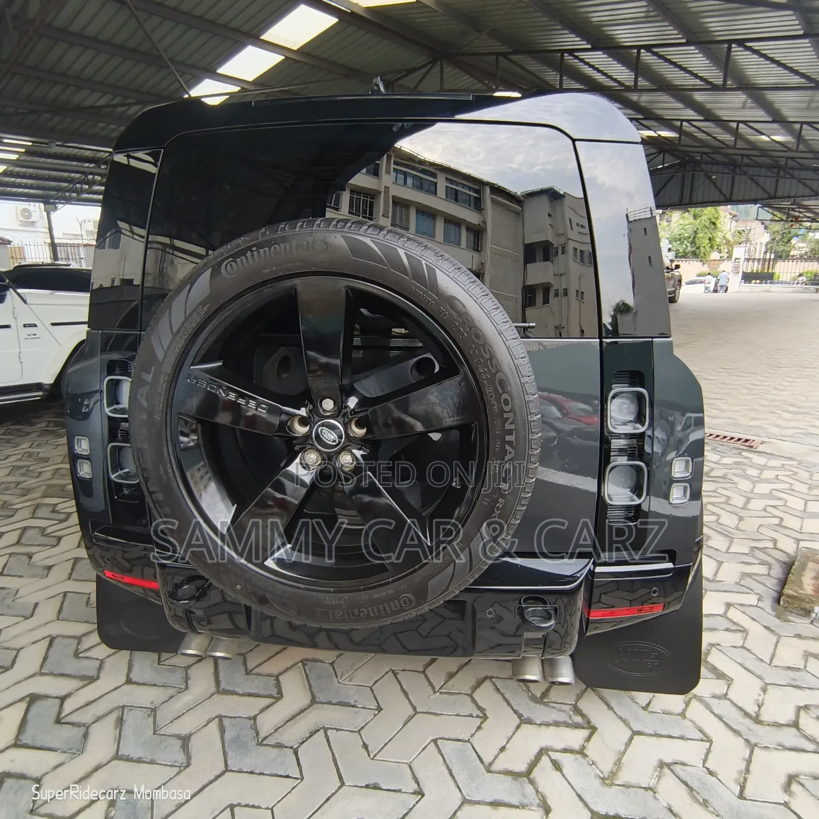 Land Rover Defender 2023 Gray