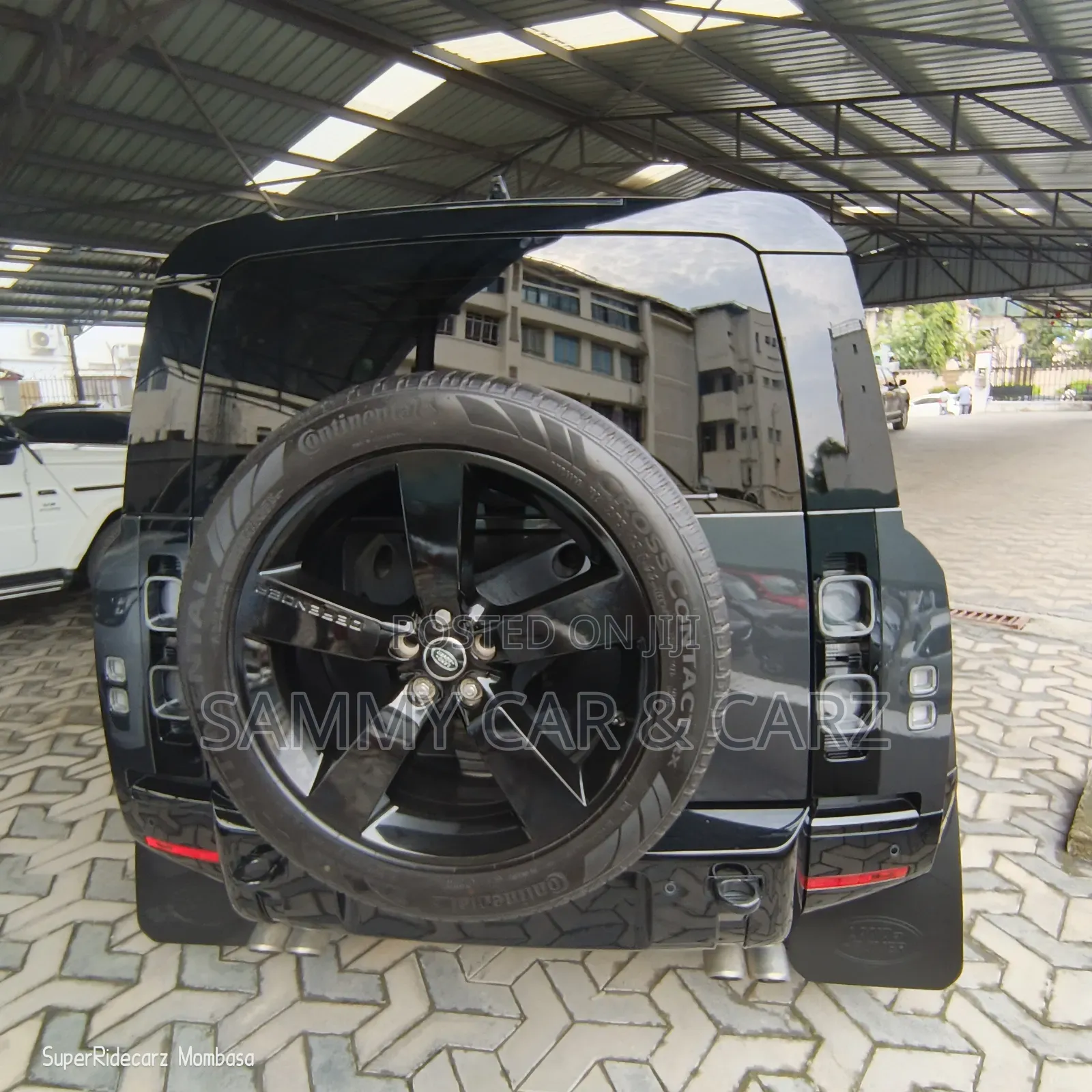 Land Rover Defender 2023 Gray