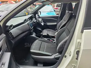 New Nissan Magnite 1.0 Petrol FWD 2025 White