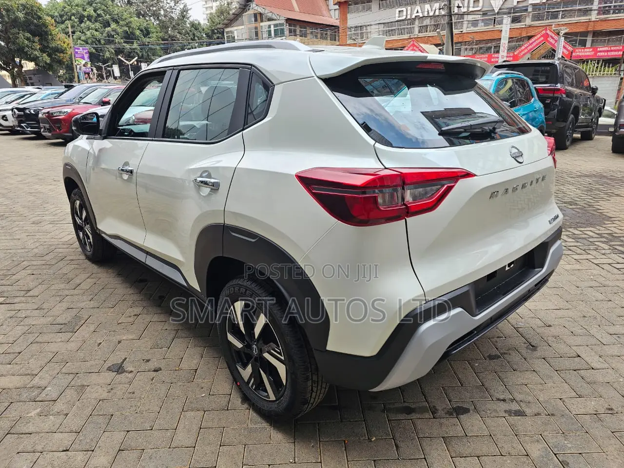 New Nissan Magnite 1.0 Petrol FWD 2025 White