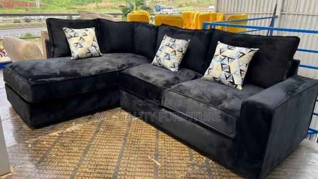 Black Elegant Quality Modern Sofas