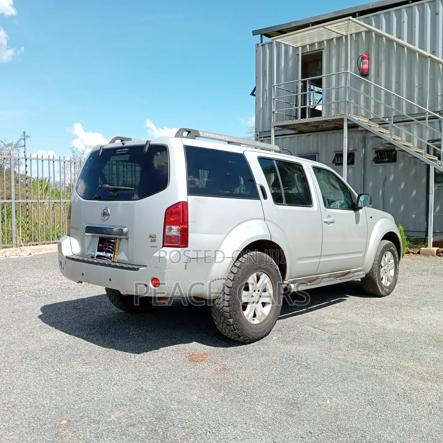 Nissan Pathfinder LE 4x4 2005 Silver
